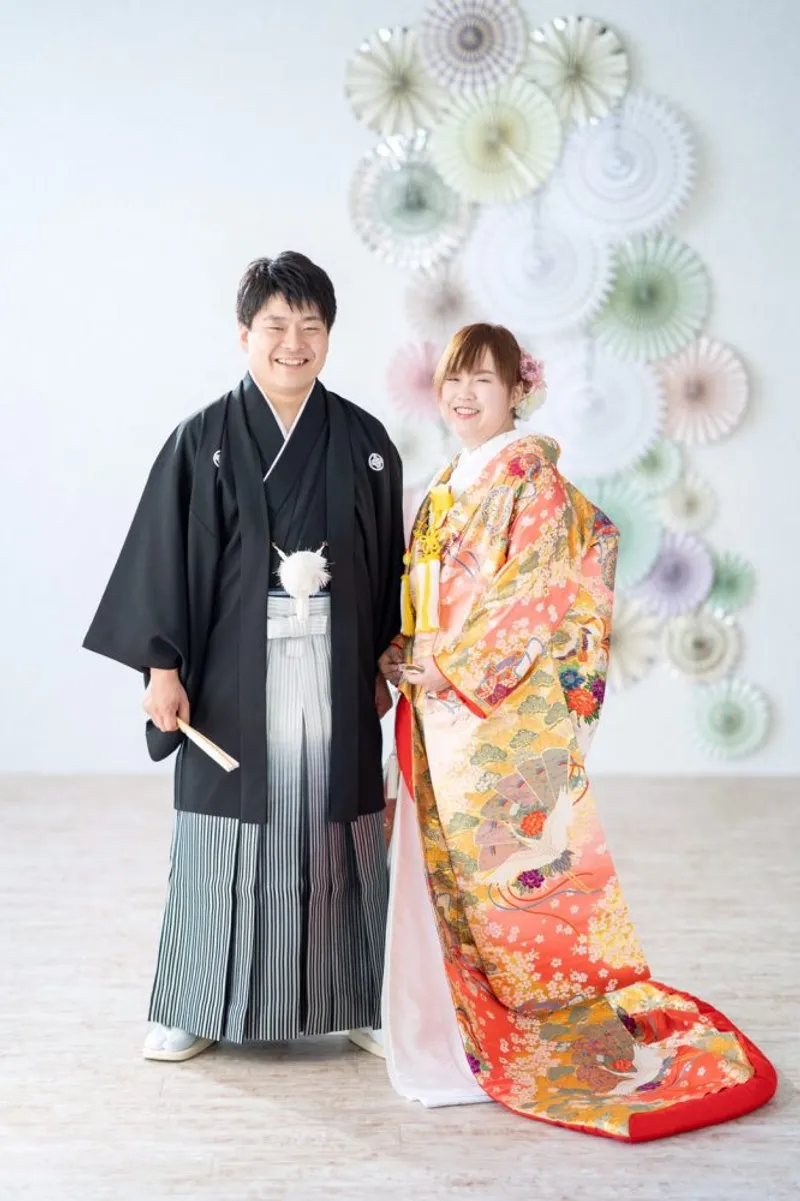 スタジオ撮影と市内披露宴のお仕度